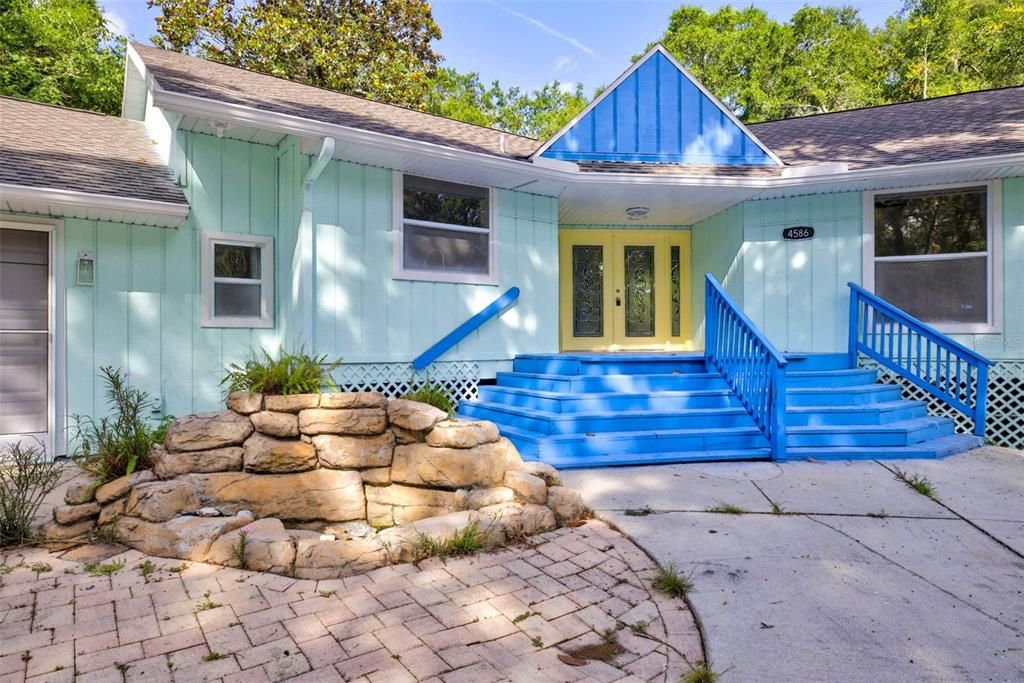 For Sale: $374,900 (3 beds, 2 baths, 1716 Square Feet)