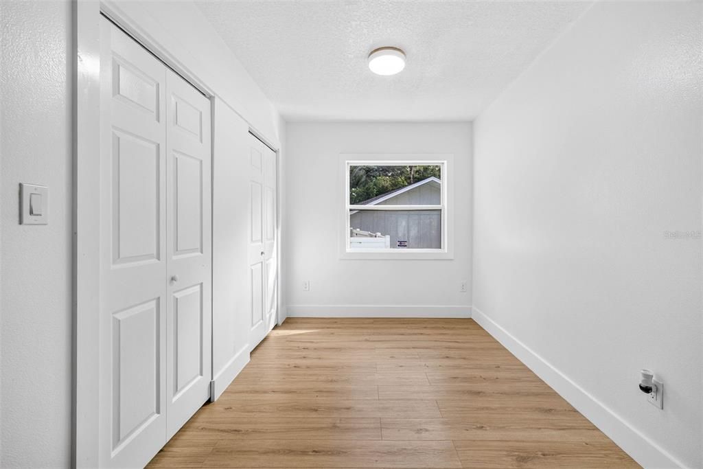 For Sale: $374,900 (3 beds, 2 baths, 1716 Square Feet)