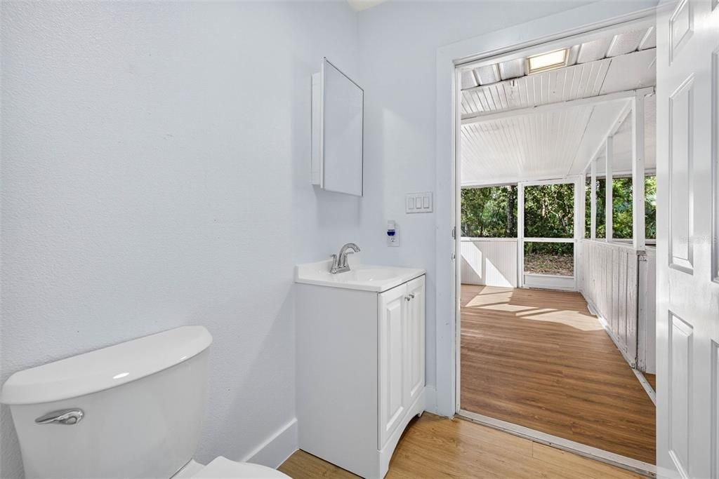 For Sale: $374,900 (3 beds, 2 baths, 1716 Square Feet)