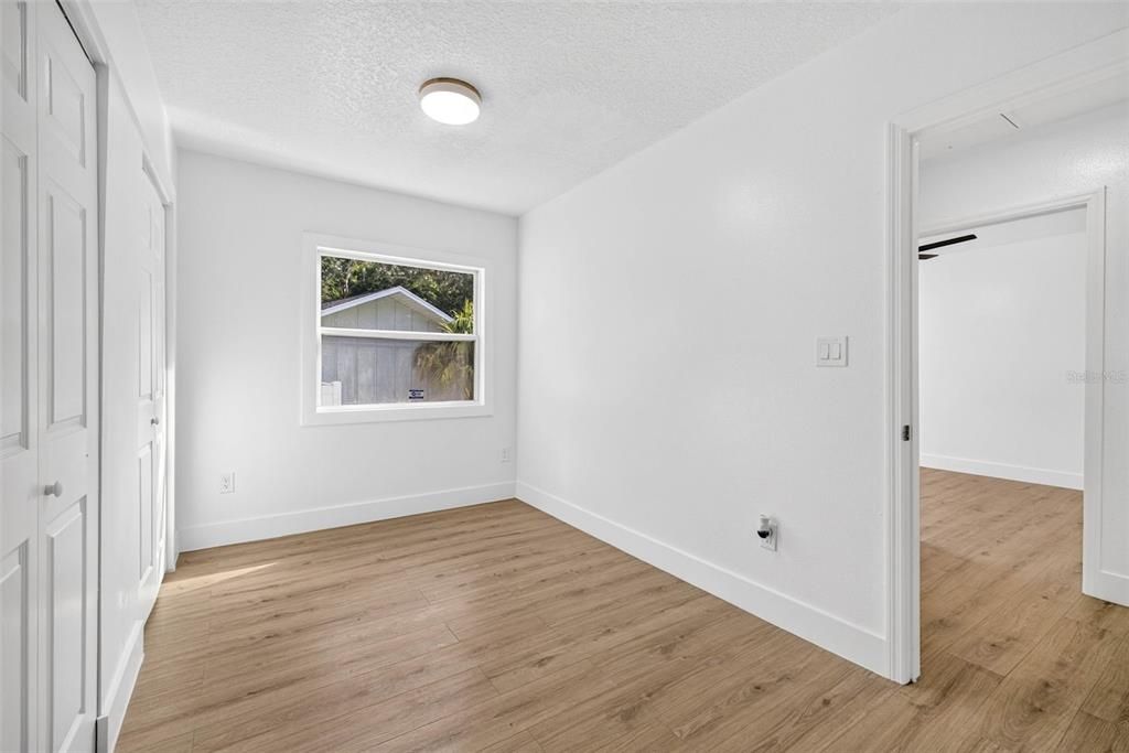 For Sale: $374,900 (3 beds, 2 baths, 1716 Square Feet)