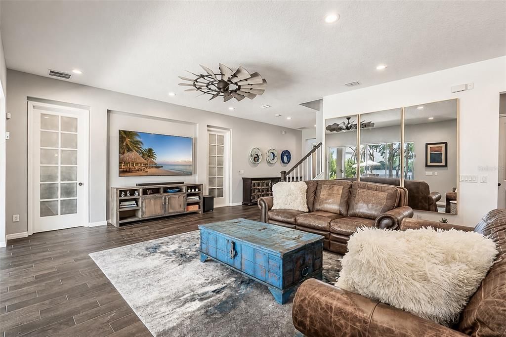 For Sale: $1,725,000 (6 beds, 4 baths, 4173 Square Feet)