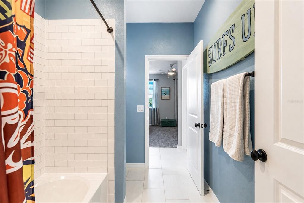 For Sale: $1,725,000 (6 beds, 4 baths, 4173 Square Feet)