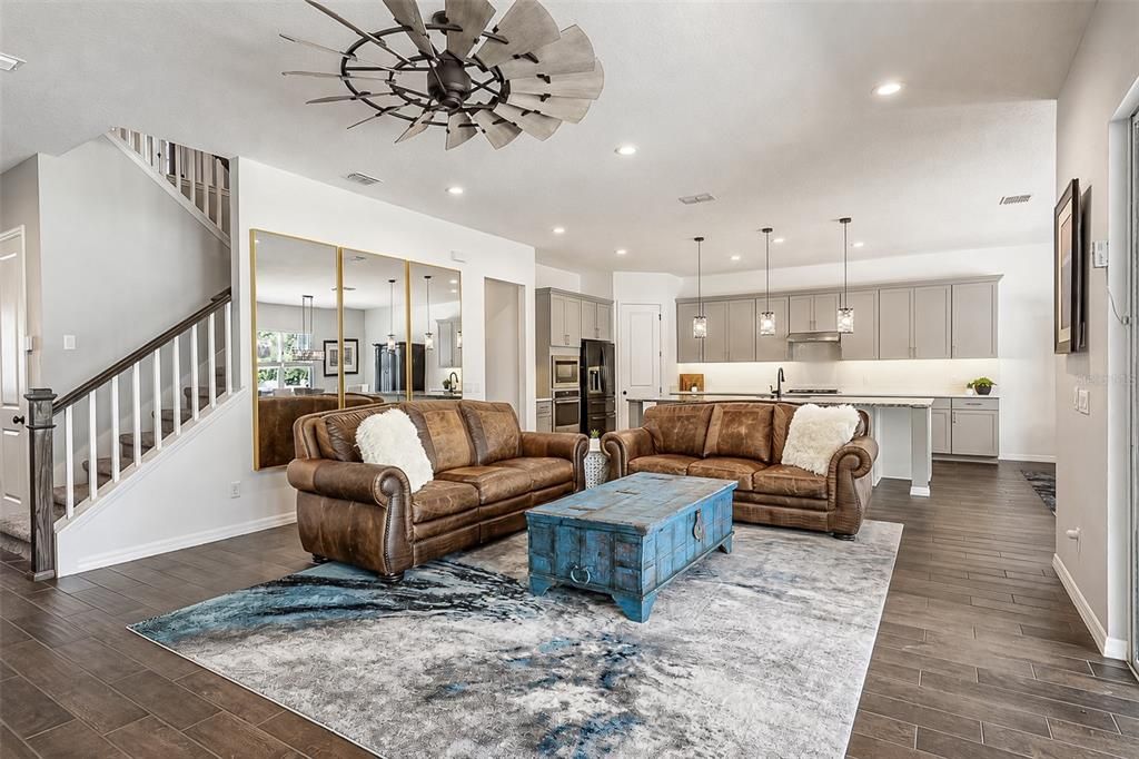 For Sale: $1,725,000 (6 beds, 4 baths, 4173 Square Feet)