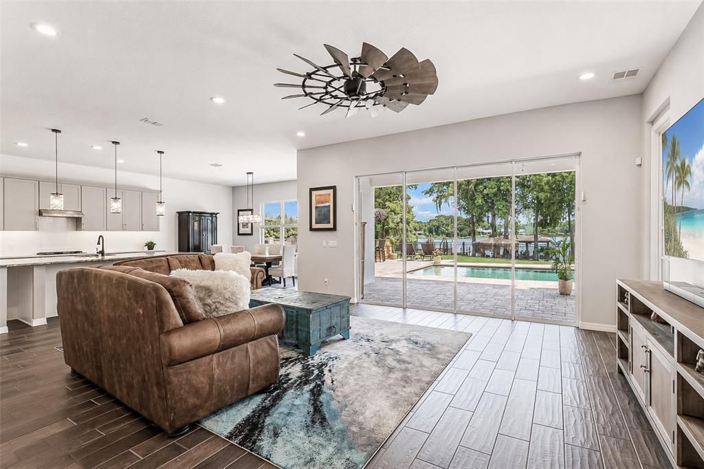 For Sale: $1,725,000 (6 beds, 4 baths, 4173 Square Feet)