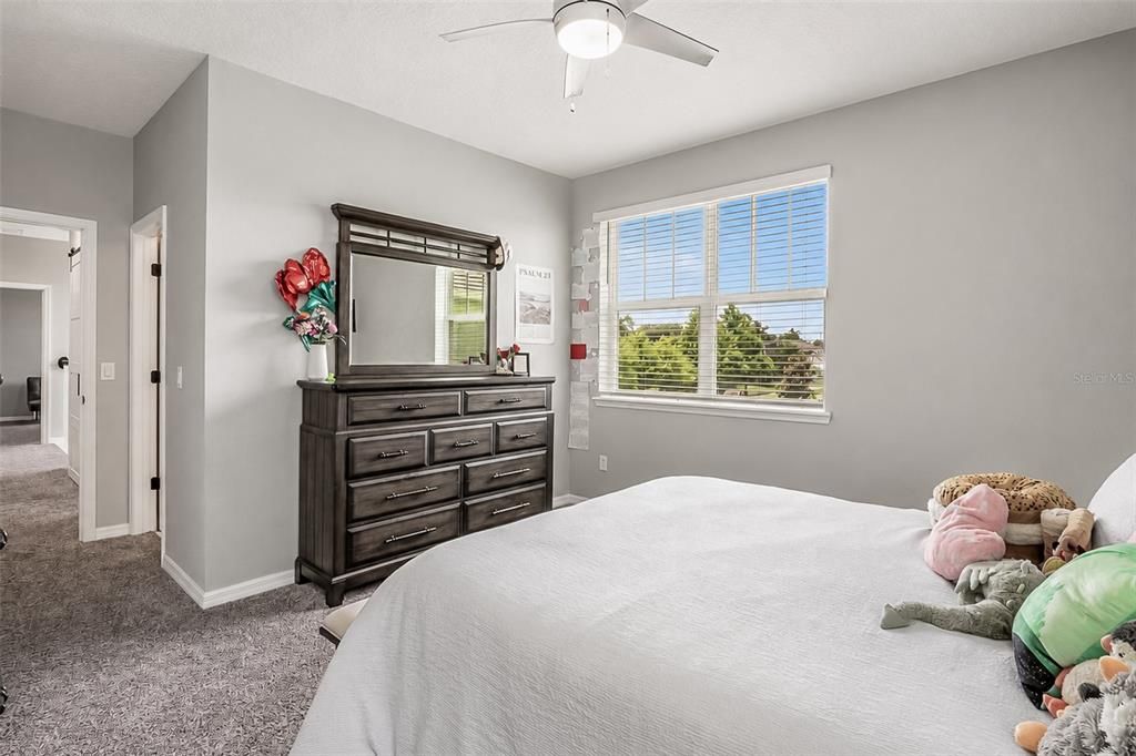 For Sale: $1,725,000 (6 beds, 4 baths, 4173 Square Feet)