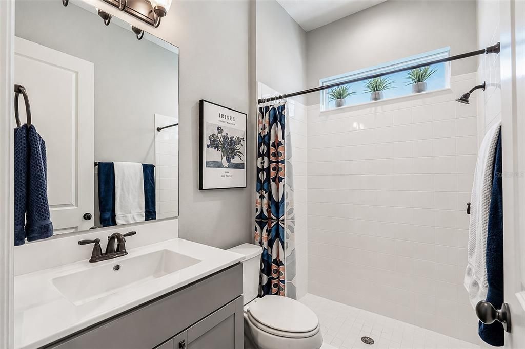 For Sale: $1,725,000 (6 beds, 4 baths, 4173 Square Feet)