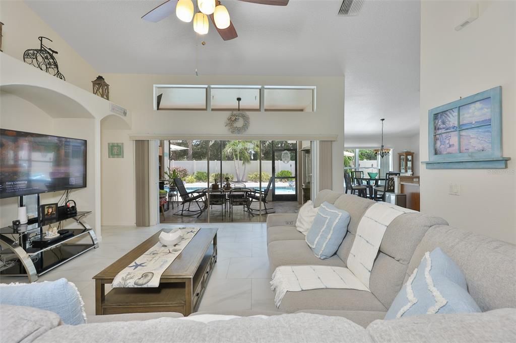 For Sale: $515,000 (4 beds, 2 baths, 2165 Square Feet)