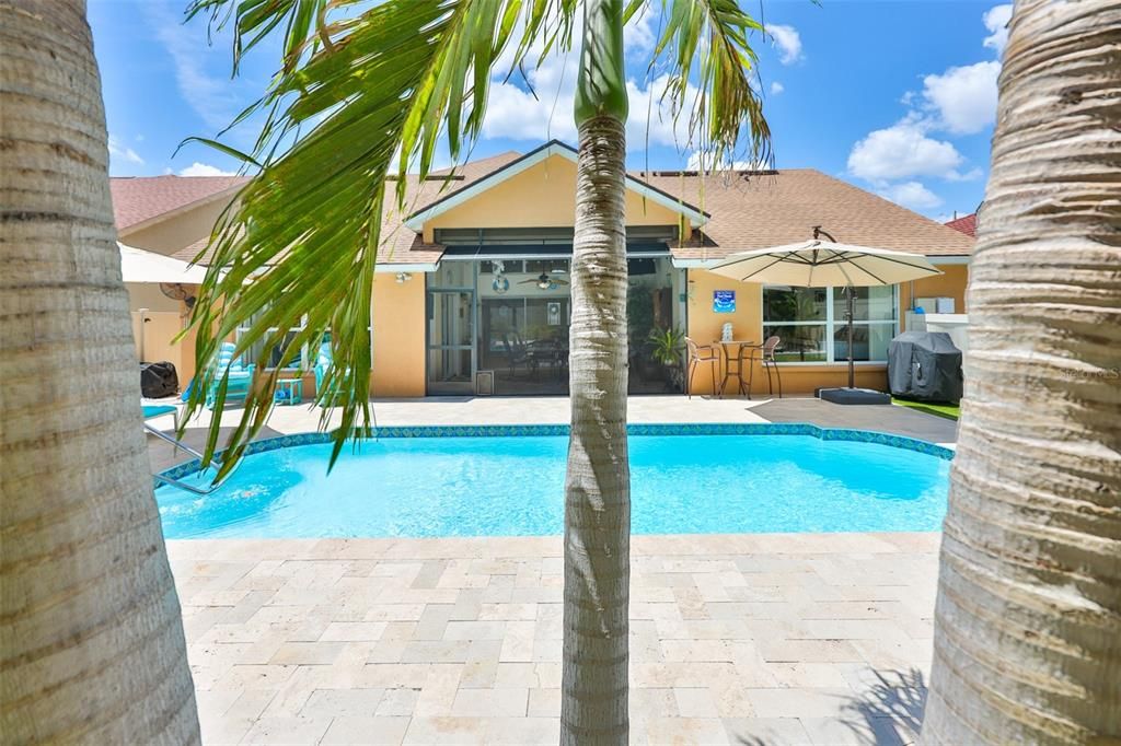 For Sale: $515,000 (4 beds, 2 baths, 2165 Square Feet)
