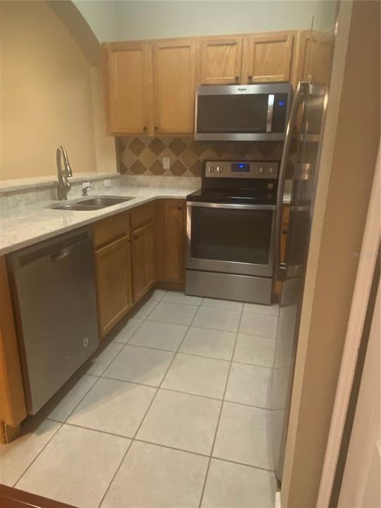 For Rent: $2,185 (3 beds, 2 baths, 1312 Square Feet)