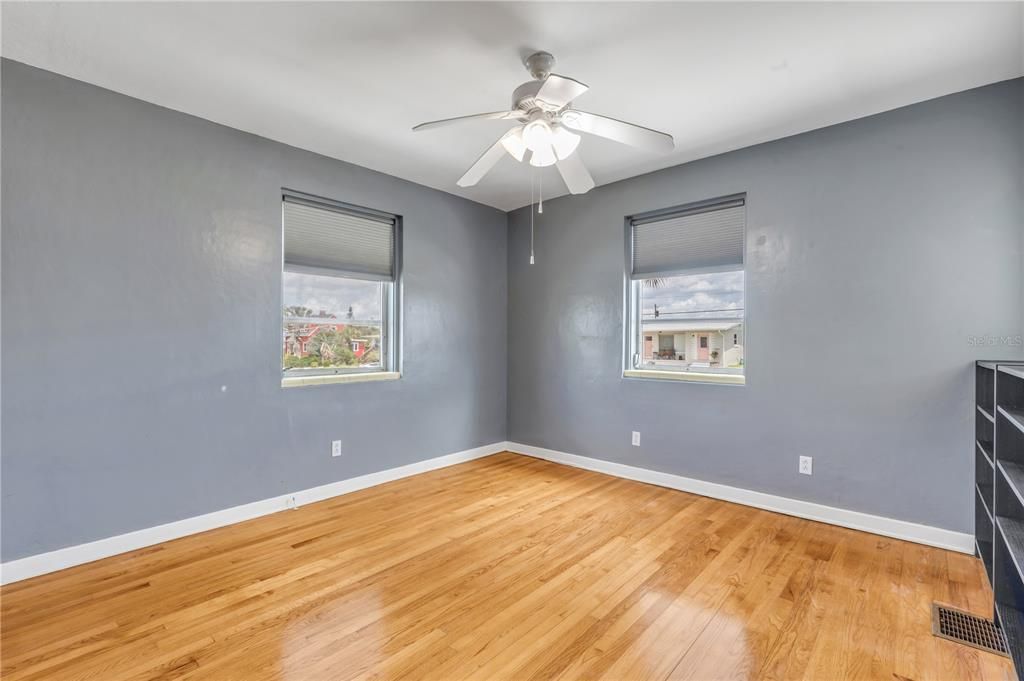 For Sale: $315,000 (2 beds, 2 baths, 1193 Square Feet)