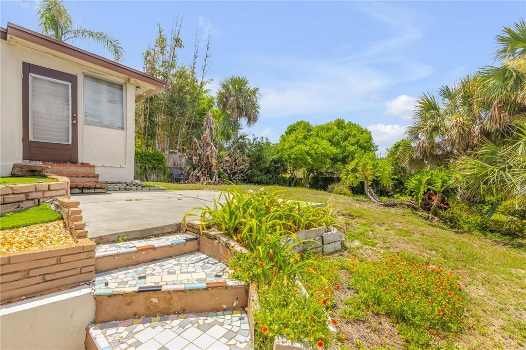 For Sale: $315,000 (2 beds, 2 baths, 1193 Square Feet)