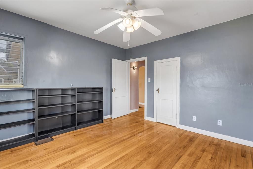 For Sale: $315,000 (2 beds, 2 baths, 1193 Square Feet)