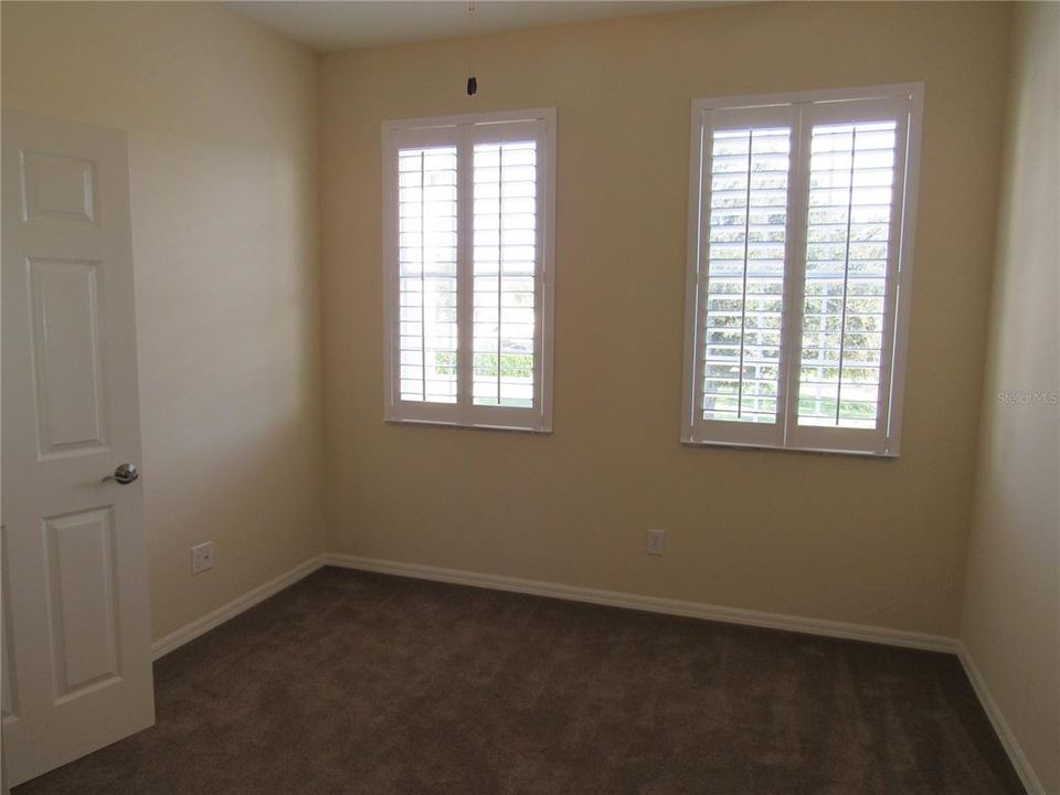 Active With Contract: $2,595 (3 beds, 2 baths, 1657 Square Feet)