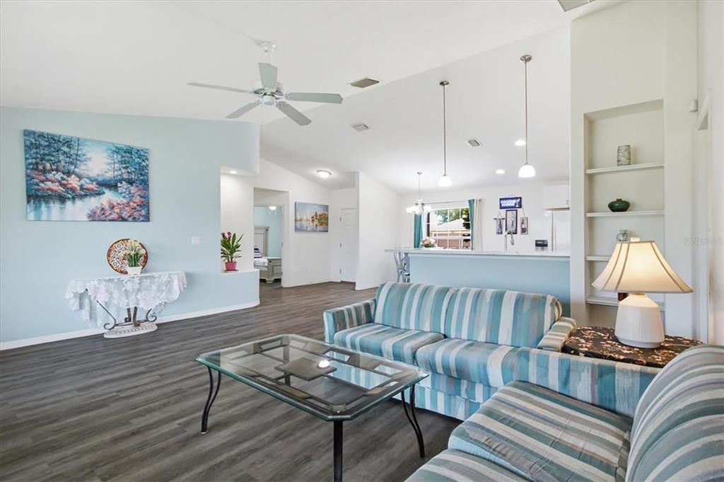 For Sale: $359,000 (3 beds, 2 baths, 1535 Square Feet)