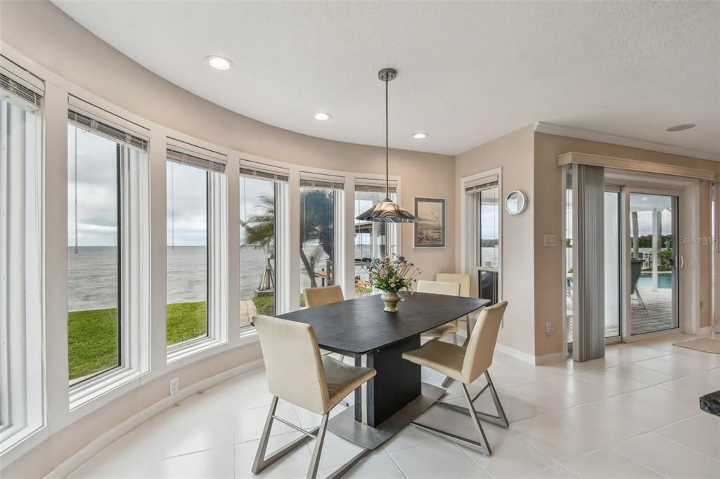 En Venta: $2,599,999 (4 camas, 4 baños, 3526 Pies cuadrados)