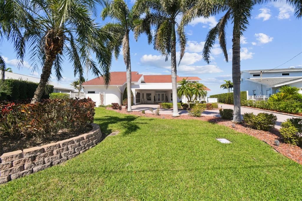 En Venta: $2,599,999 (4 camas, 4 baños, 3526 Pies cuadrados)