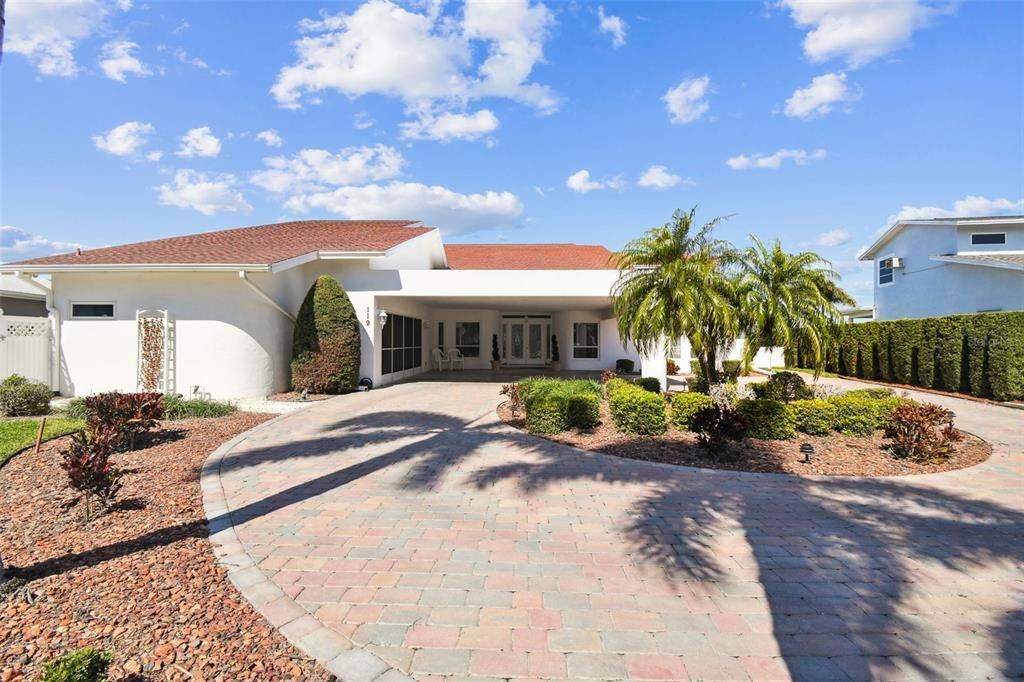 En Venta: $2,599,999 (4 camas, 4 baños, 3526 Pies cuadrados)