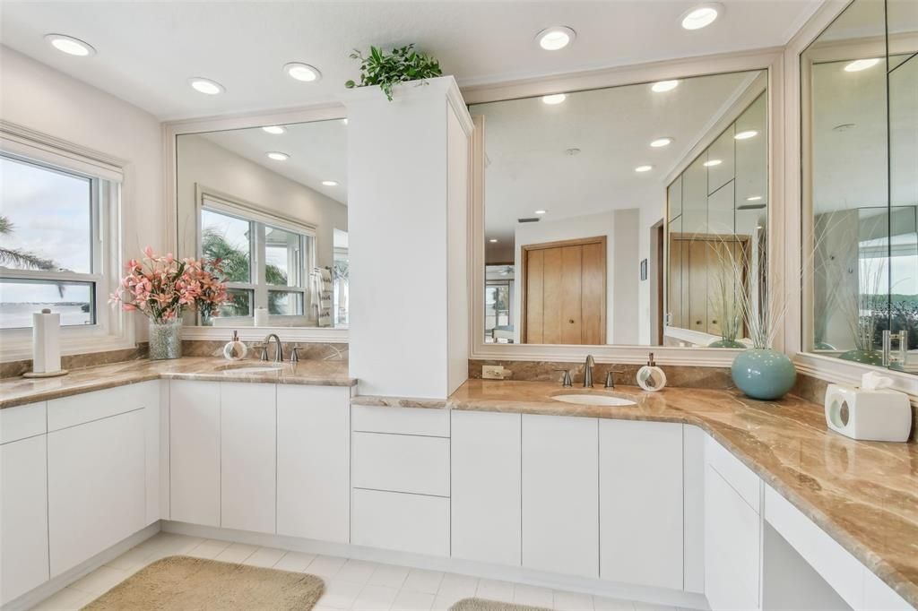 En Venta: $2,599,999 (4 camas, 4 baños, 3526 Pies cuadrados)