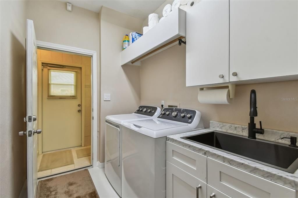 En Venta: $2,599,999 (4 camas, 4 baños, 3526 Pies cuadrados)