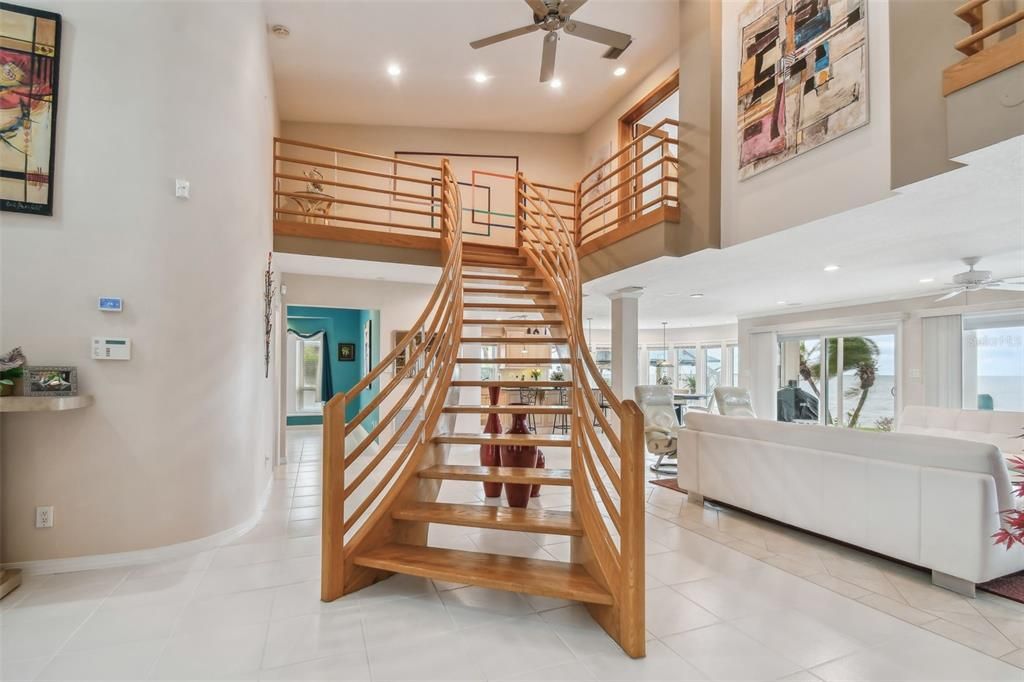 En Venta: $2,599,999 (4 camas, 4 baños, 3526 Pies cuadrados)