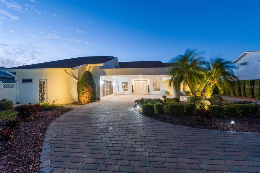 En Venta: $2,599,999 (4 camas, 4 baños, 3526 Pies cuadrados)