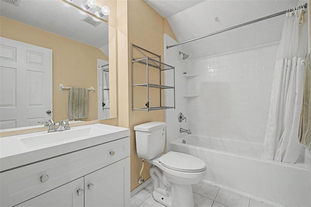 На продажу: $465,000 (4 спален, 2 ванн, 2013 Квадратных фут)