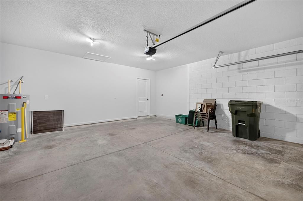 На продажу: $385,000 (4 спален, 2 ванн, 1808 Квадратных фут)