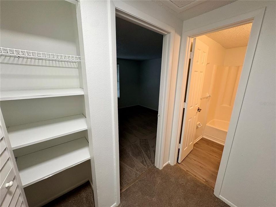 For Rent: $1,375 (2 beds, 1 baths, 1209 Square Feet)