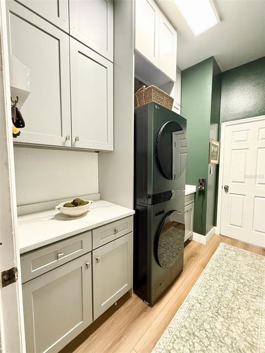 For Sale: $865,000 (5 beds, 3 baths, 2948 Square Feet)