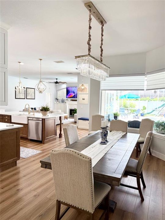 For Sale: $865,000 (5 beds, 3 baths, 2948 Square Feet)
