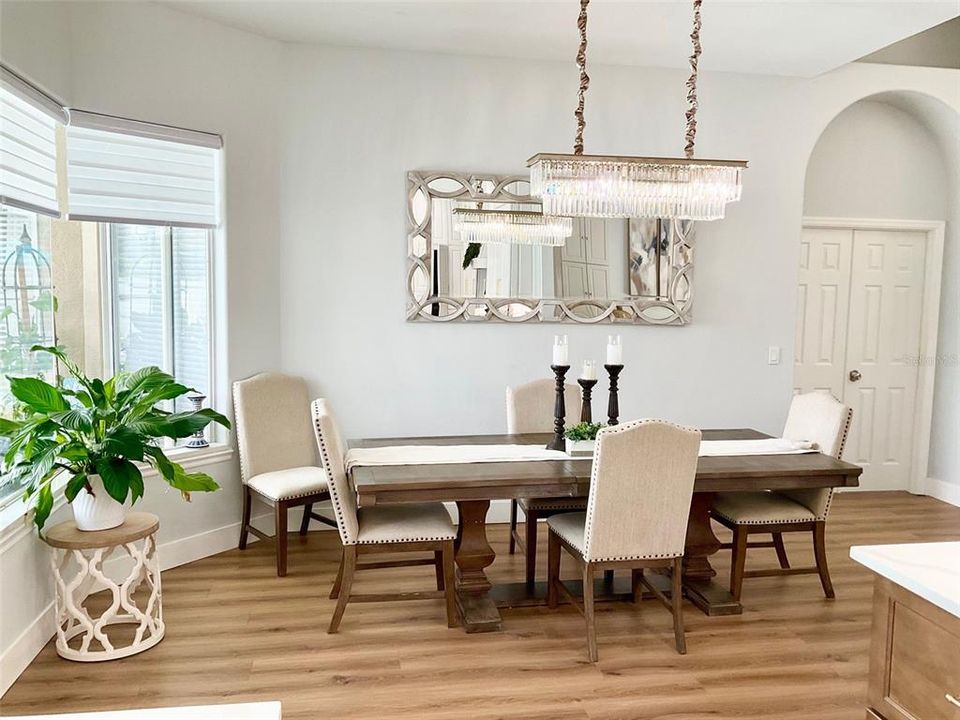 For Sale: $865,000 (5 beds, 3 baths, 2948 Square Feet)