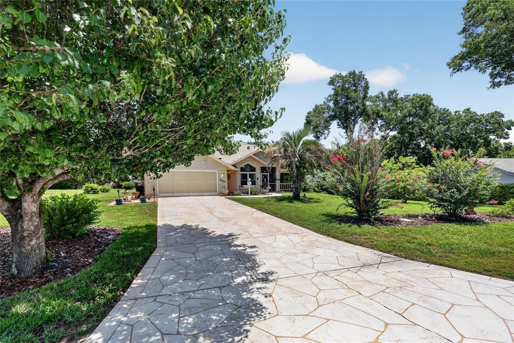 For Sale: $375,000 (3 beds, 2 baths, 1780 Square Feet)