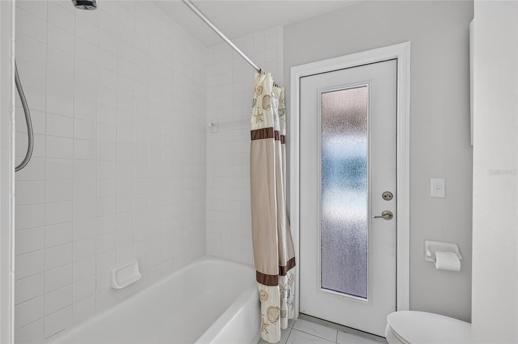 For Sale: $375,000 (3 beds, 2 baths, 1780 Square Feet)