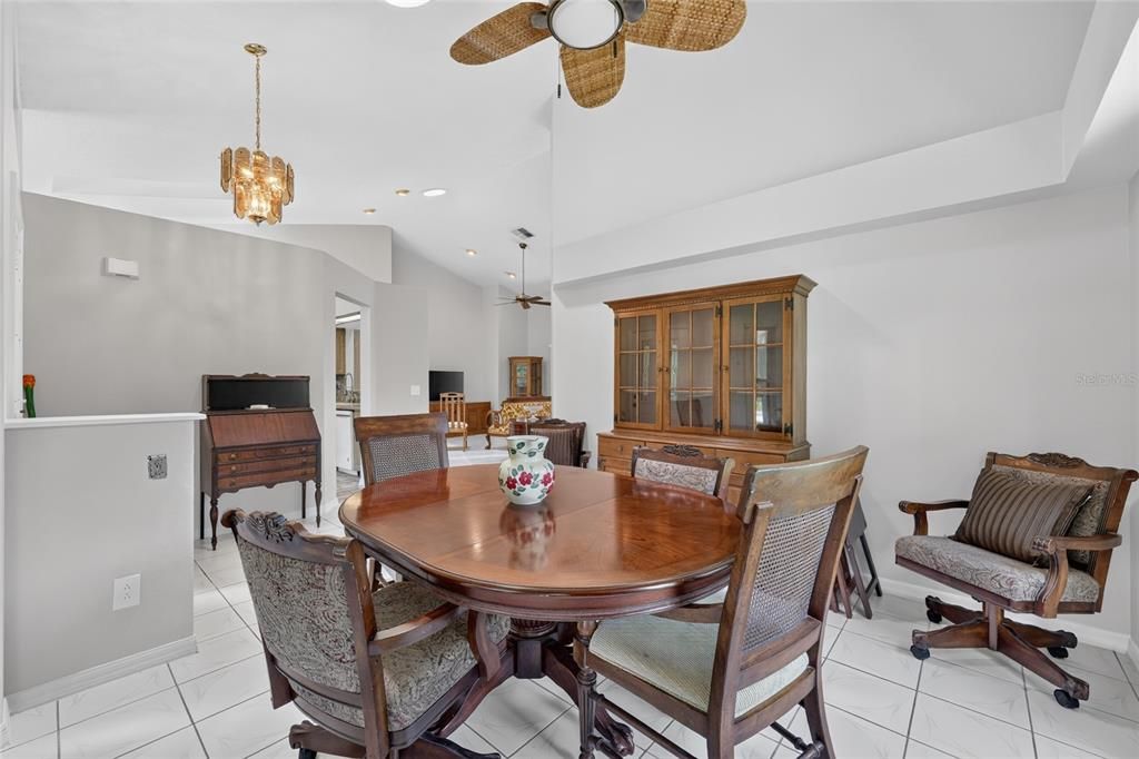For Sale: $375,000 (3 beds, 2 baths, 1780 Square Feet)