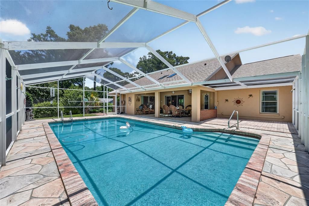 For Sale: $375,000 (3 beds, 2 baths, 1780 Square Feet)