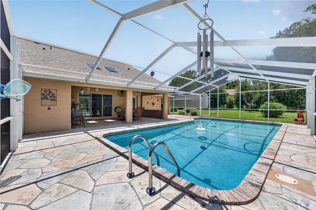 For Sale: $375,000 (3 beds, 2 baths, 1780 Square Feet)