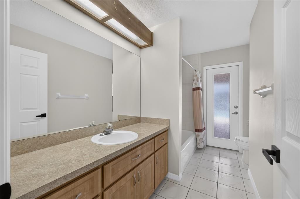 For Sale: $375,000 (3 beds, 2 baths, 1780 Square Feet)