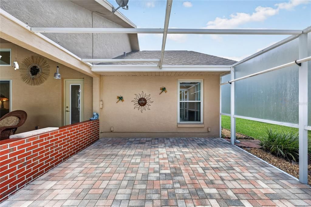 For Sale: $375,000 (3 beds, 2 baths, 1780 Square Feet)