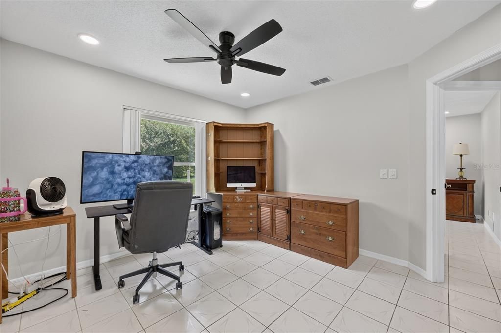 For Sale: $375,000 (3 beds, 2 baths, 1780 Square Feet)