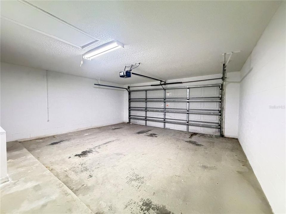 For Sale: $414,900 (4 beds, 2 baths, 1975 Square Feet)