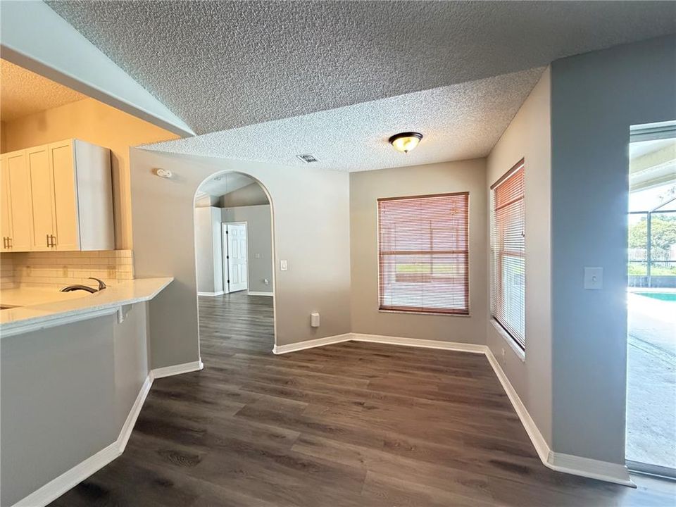 For Sale: $414,900 (4 beds, 2 baths, 1975 Square Feet)