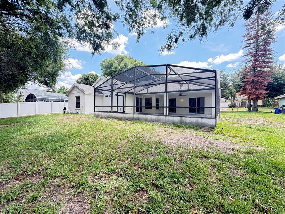 For Sale: $414,900 (4 beds, 2 baths, 1975 Square Feet)