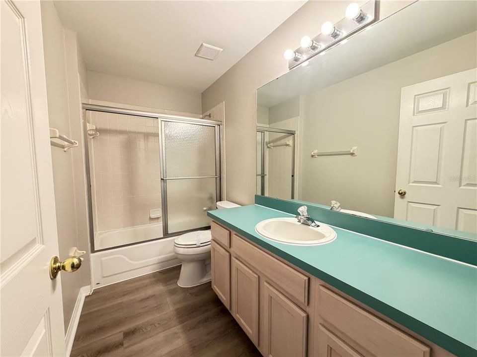 For Sale: $414,900 (4 beds, 2 baths, 1975 Square Feet)