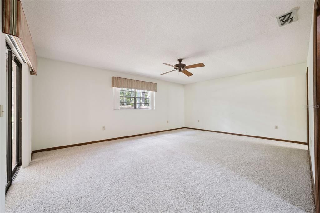 For Sale: $795,000 (3 beds, 2 baths, 1709 Square Feet)