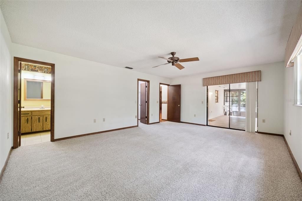 For Sale: $795,000 (3 beds, 2 baths, 1709 Square Feet)