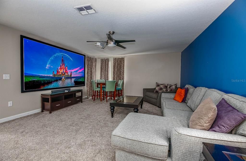 For Sale: $680,000 (7 beds, 5 baths, 3604 Square Feet)