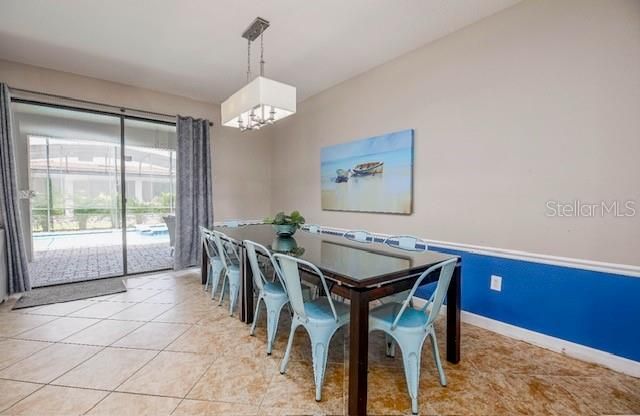For Sale: $680,000 (7 beds, 5 baths, 3604 Square Feet)