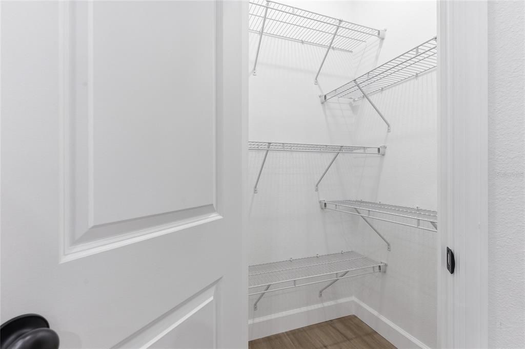 En Renta: $2,700 (4 camas, 3 baños, 1986 Pies cuadrados)