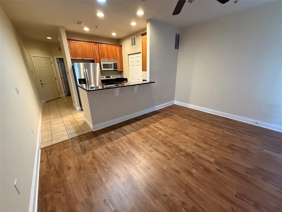 For Rent: $1,375 (1 beds, 1 baths, 531 Square Feet)