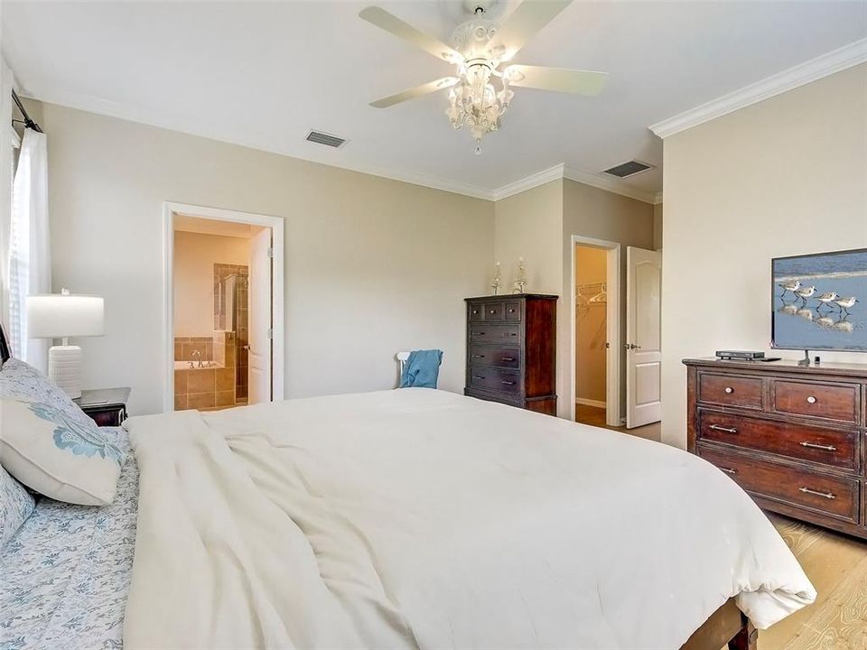 For Sale: $448,500 (4 beds, 3 baths, 2035 Square Feet)